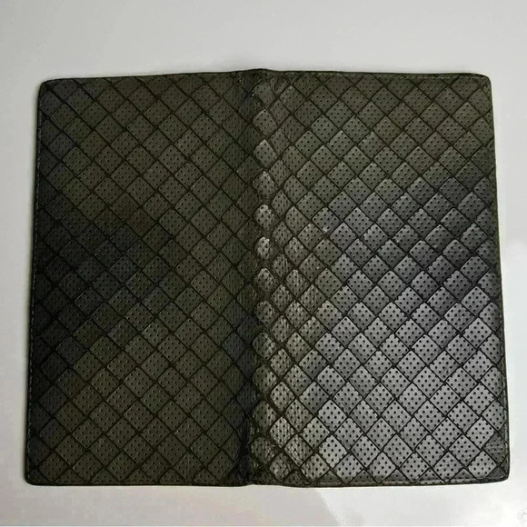 Rare Bottega Veneta Perforated Long Wallet - Picture 2 of 8